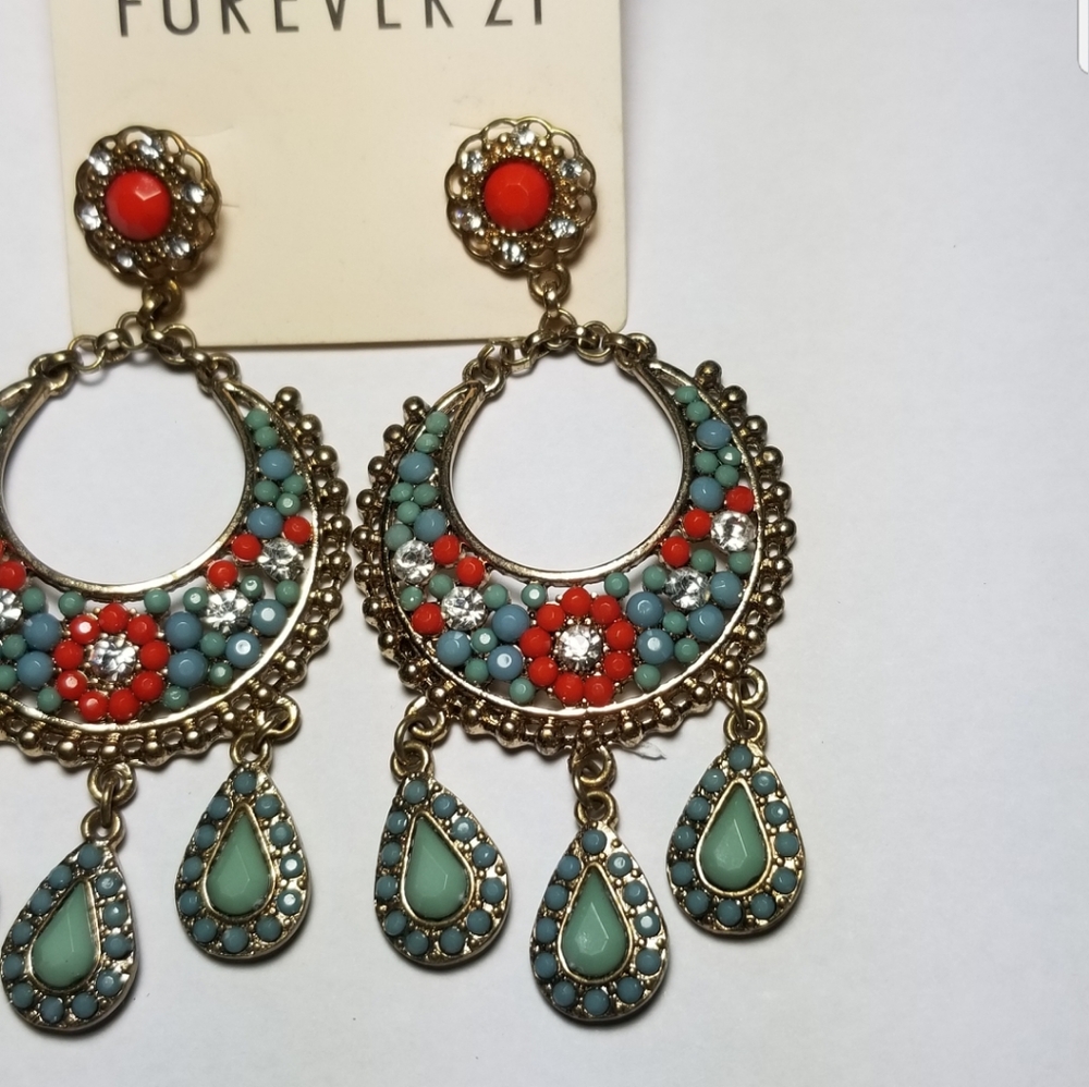 FOREVER 21 CHANDELIER MANDALA BEADS PIERCE EARRING - Picture 4 of 8